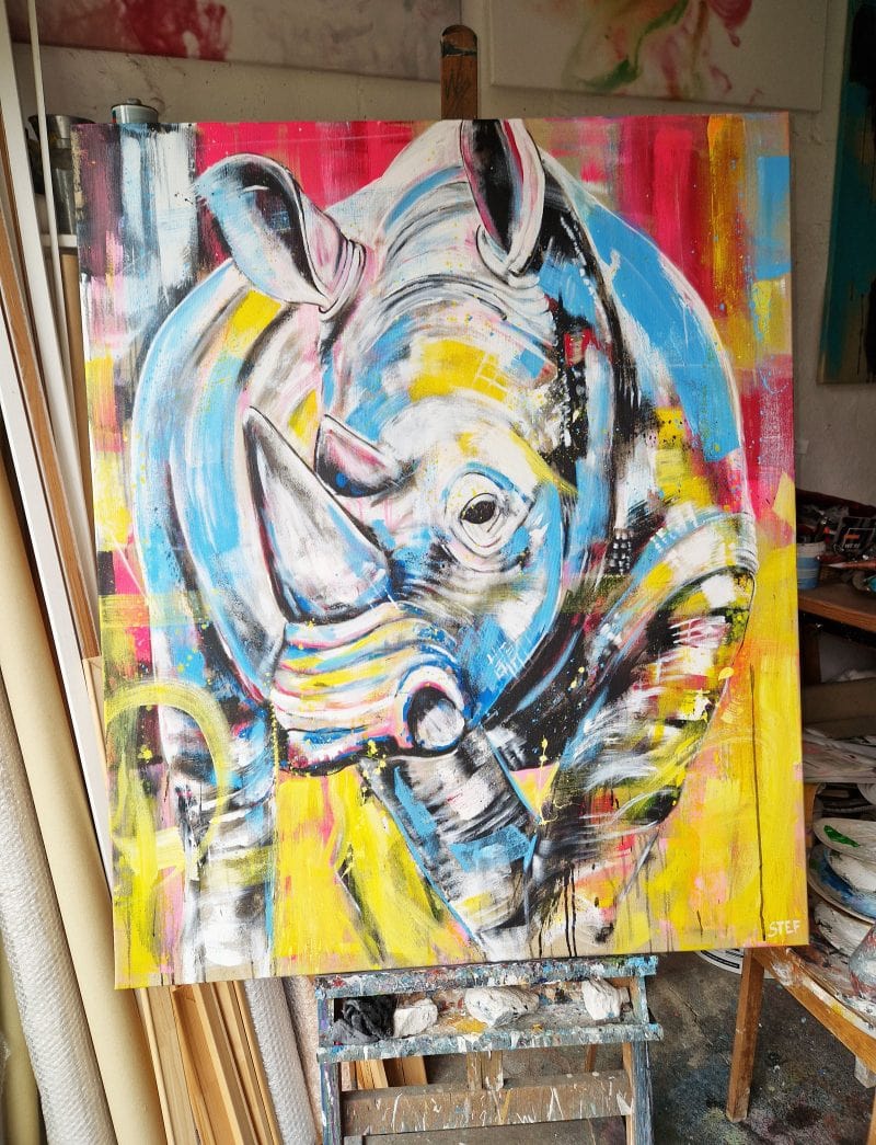 Original Nashorn Gemälde Acryl auf der Staffelei – Kunstwerk im Atelier von Künstlerin Stefanie Rogge