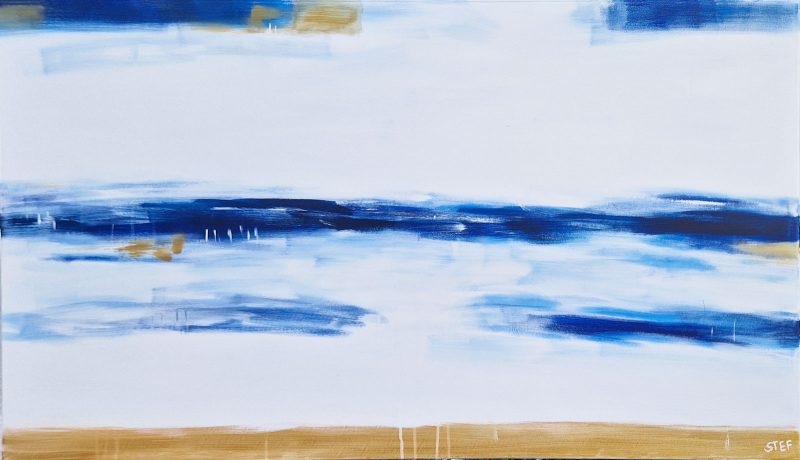 Großes Leinwandbild abstrakt – modernes Gemälde Meer in Blau und Weiß mit Goldakzenten