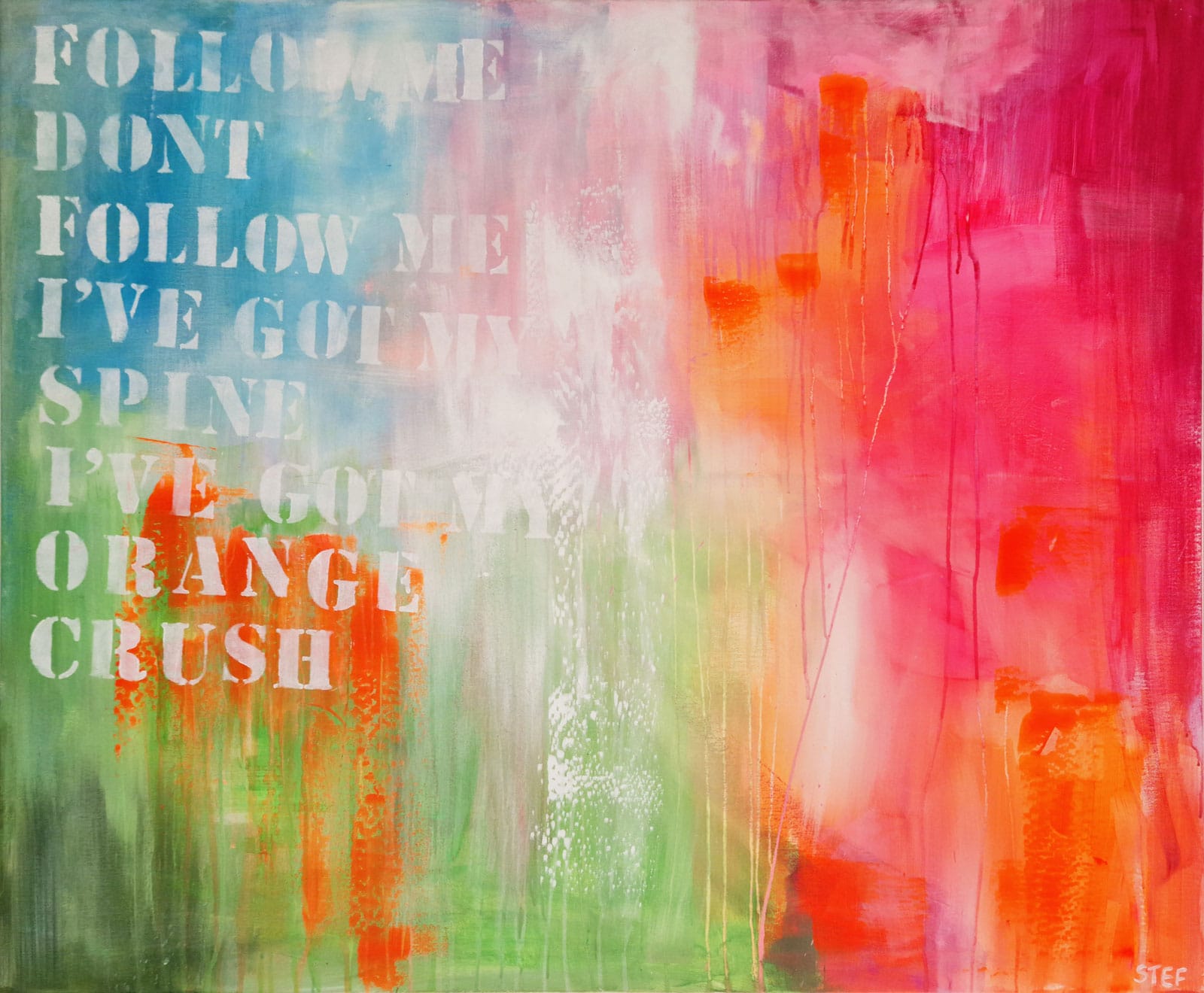 Leuchtend abstrakte Malerei in Pink und Orange mit überlagerter Typografie und Songtext-Fragmenten